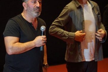 Cem Yılmaz'dan eleştirilere yanıt!