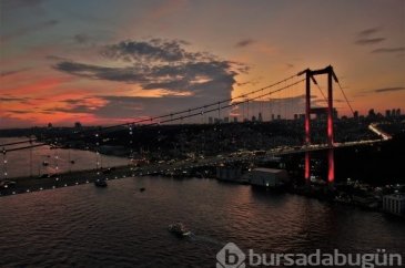İstanbul kızıla büründü