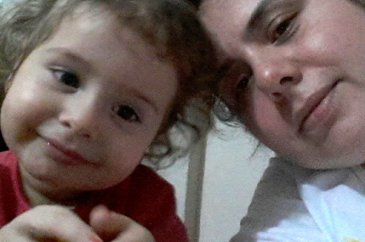 Ebru Gündeş'in yıllardır görüşmediği bir kız kardeşi olduğunu duyan...