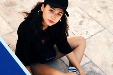 Zeynep Bastık'ın estetiksiz hali olay yarattı!