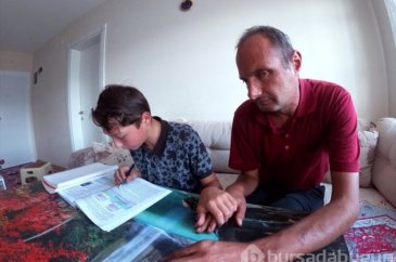 14 yaşında, engelli annesi ve babasına destek olan genç ilgi topladı