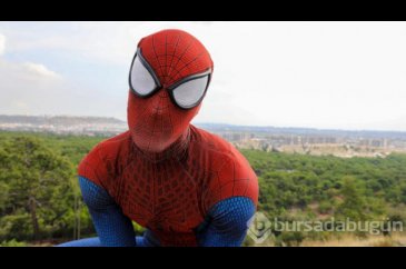 Antalyalı Spiderman ekmeğini böyle kazanıyor!