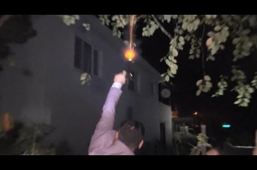 'Dur' ihtarına uymayan otomobilin sürücüsü polisle çatıştı
