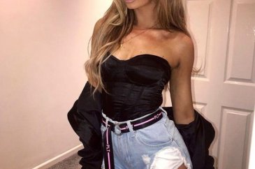 Laura Merrin'i gören model sanıyor... Asıl mesleği şaşırtıyor