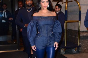 Kim Kardashian ''Kanye artık açık giyinmemi istemiyor'' dedi!