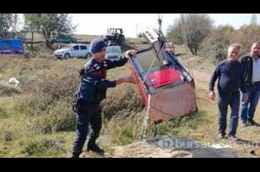 Birlik olup annesinin çelik kasasının çaldı