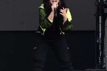 Demi Lovato yeni sevgilisini hayranlarıyla tanıştırdı