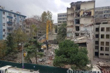 Yıkım çalışmaları başladı