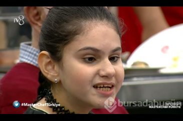MasterChef'te şarkı söyleyen görme engelli kız, herkesi mest etti