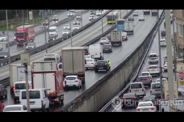 Önce araca, sonra sürücüye çarptı!