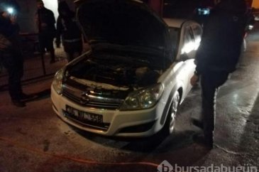 Otomobil alev alev yandı!