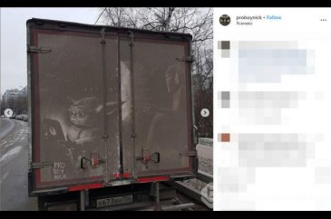 Tozlu arabalara Nikita Golubev'den sanat eseri!