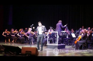 Sanat hayatının 20. yılını konserle kutladı

