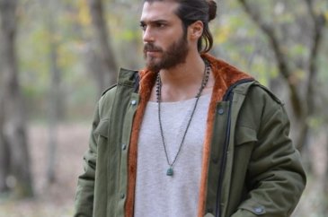 Can Yaman'dan şoke eden karar!