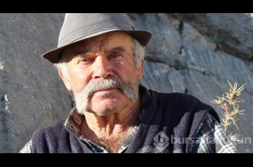 50 yıldır bıyıklarını kesmiyor! 