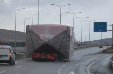 Trafikte görenler gözlerine inanamadı!