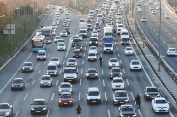 İstanbul trafiği onlara yarıyor! 6 bin lira kazanıyorlar
