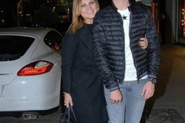 Sibel Can'ın oğlu panik oldu