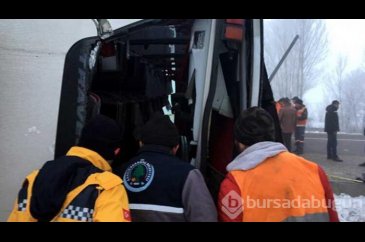 Yolcu otobüsü devrildi! 29 yaralı