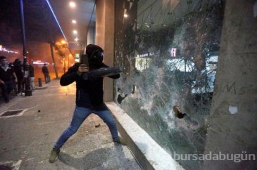 Lübnan protestolarında 35 yaralı