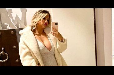 Wanda Nara koronavirüse karşı maske takarak önlem aldı