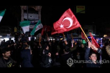 Türk bayraklarıyla sokaklara döküldüler!