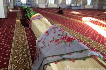 Van'da depremde hayatını kaybedenlere veda!