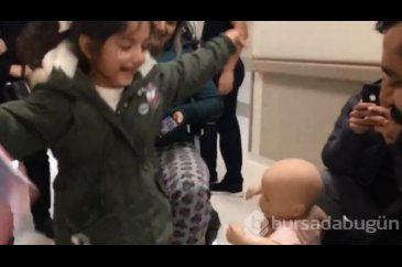Uçak kazasında kaybetmişti! Görünce sevinçten havalara uçtu
