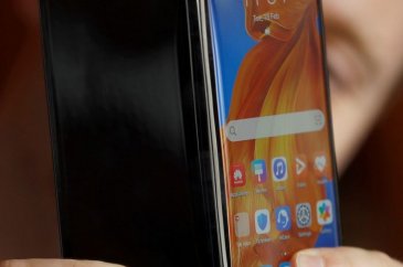 Huawei Mate Xs tanıtıldı! 