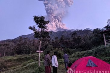 Merapi Yanardağı'nda patlama