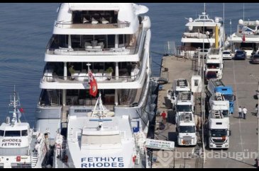 Dünyanın en büyük yatına Fethiye'de yakıt ikmali!