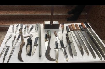 İzmir Adliyesi'nde yüzlerce suç aleti sergilendi!