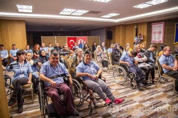 Yıldırım Bayezid Rotary, engelli gençlere el uzattı 