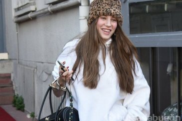 Serenay Sarıkaya, Cem Yılmaz sorularını duymamazlıktan geldi