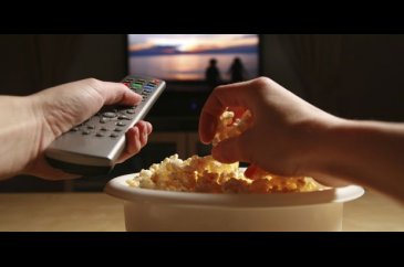 Evdeyken keyifle film izlemek isteyenlere öneriler