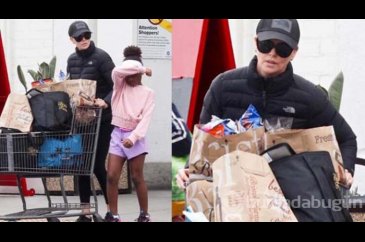 Charlize Theron'da soluğu markette aldı