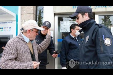 70 yaşındaki vatandaştan kendini uyaran polise: "Cahil değilim"
