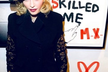 Küvette çıplak video çeken 61 yaşındaki Madonna tepki çekti