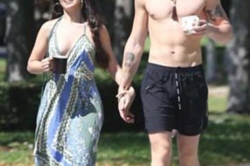 Camila Cabello ile Shawn Mendes'ten, karantinada aşk başkadır pozları