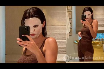 Ünlülerden selfie pozları 