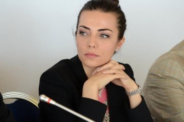 Burcu Kara'dan takipçisine: "Hayatım boyunca yanımdaydınız da ben m...