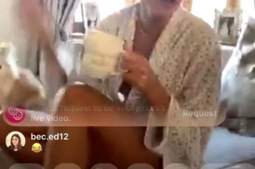 Michelle Keegan, canlı yayında frikik vermekten son anda kurtuldu