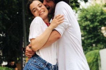 Aslı Bekiroğlu: "Biz iki kukumav kuşu evdeyiz"
