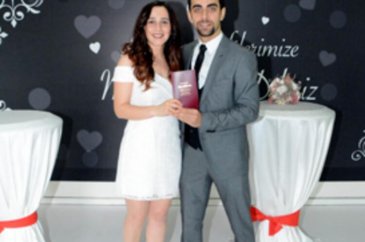 İki şahitle nikah kıydılar, "Evde Kal" dediler