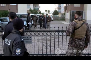 Virüslüyüm diyerek polise tükürdü