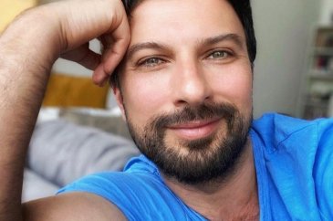 Tarkan'dan 'evde kal' mesajı