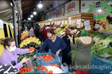 Sokağa çıkma yasağı ilan edildi, vatandaşlar dışarıya koştu!
