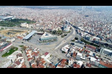 Bursa'nın meydan ve yollarında sessizlik hakim