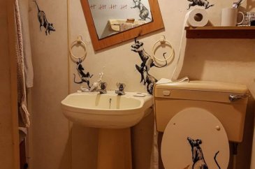 Dünyaca ünlü sokak sanatçısı Banksy: "Karım evde çalışmamdan nefret...