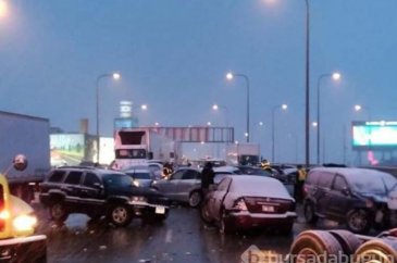 Böyle zincirleme kaza görülmedi! Tam 60 araç birbirine girdi
